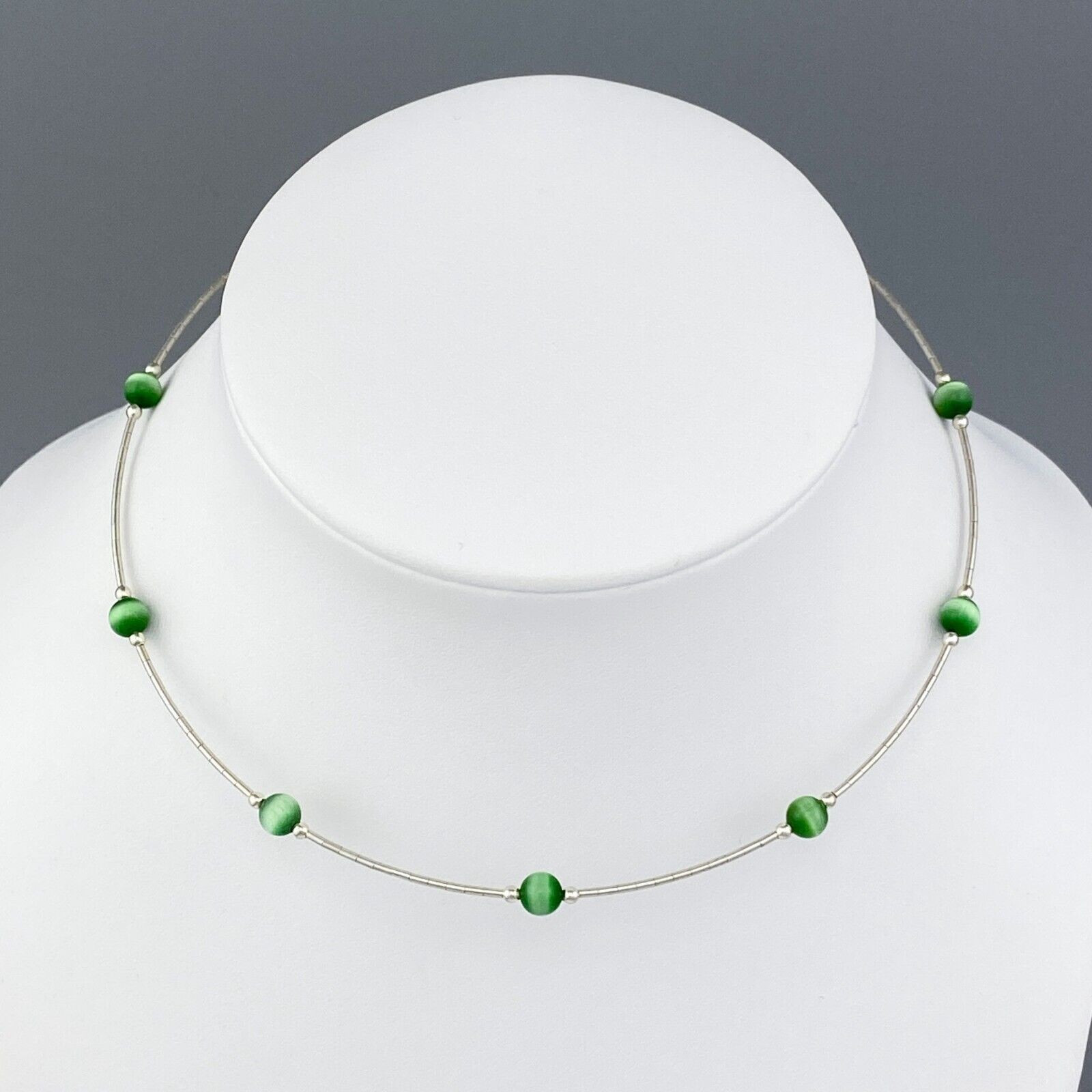 Green Cat’s Eye Tension Wire Necklace | Vintage Sterling Silver | 16″