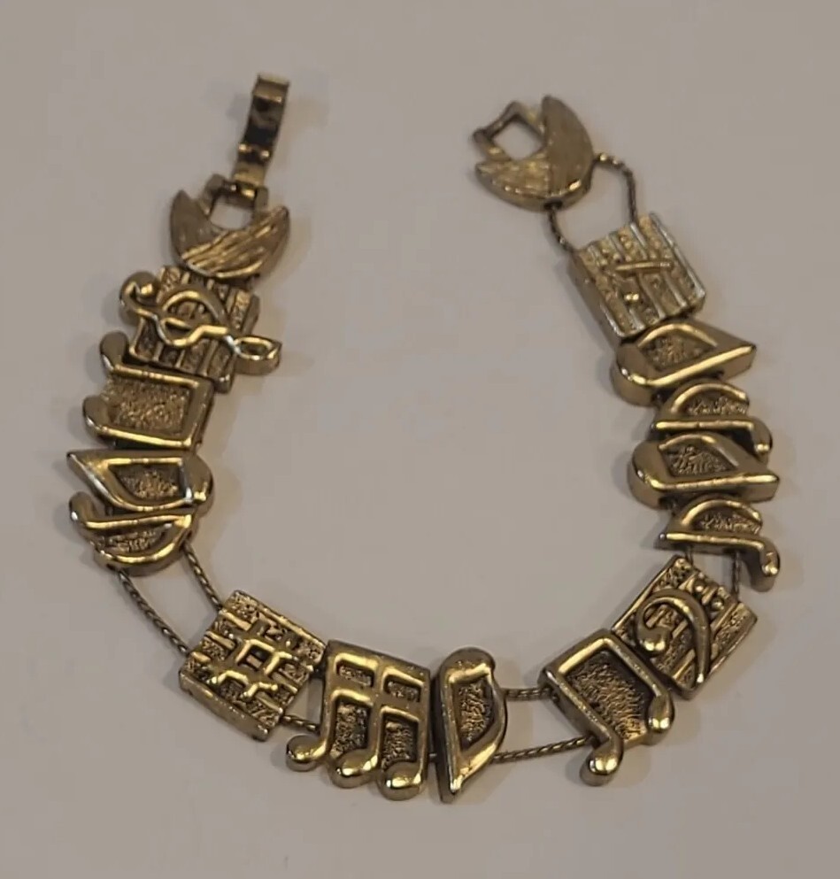 Musical Slider Charm Bracelet Vintage TOFA 1995 BG Signed Gold Tone Treble Notes