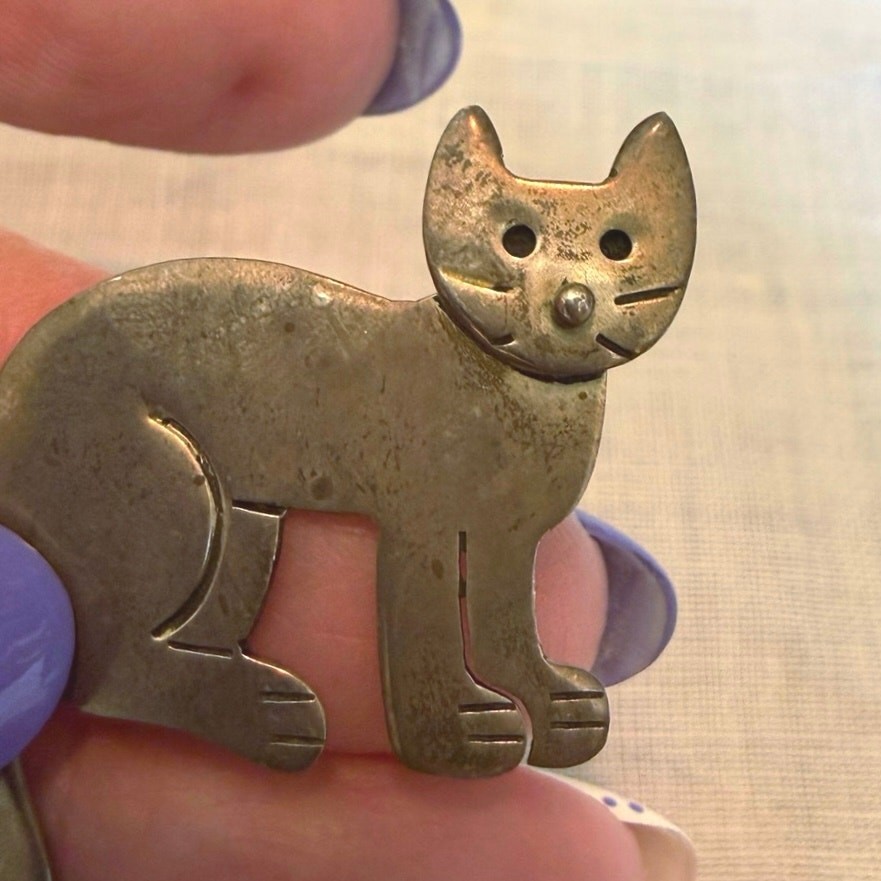 Mexican Sterling Silver Cat Brooch – A & J H MEX 925 – 4.74g – Vintage