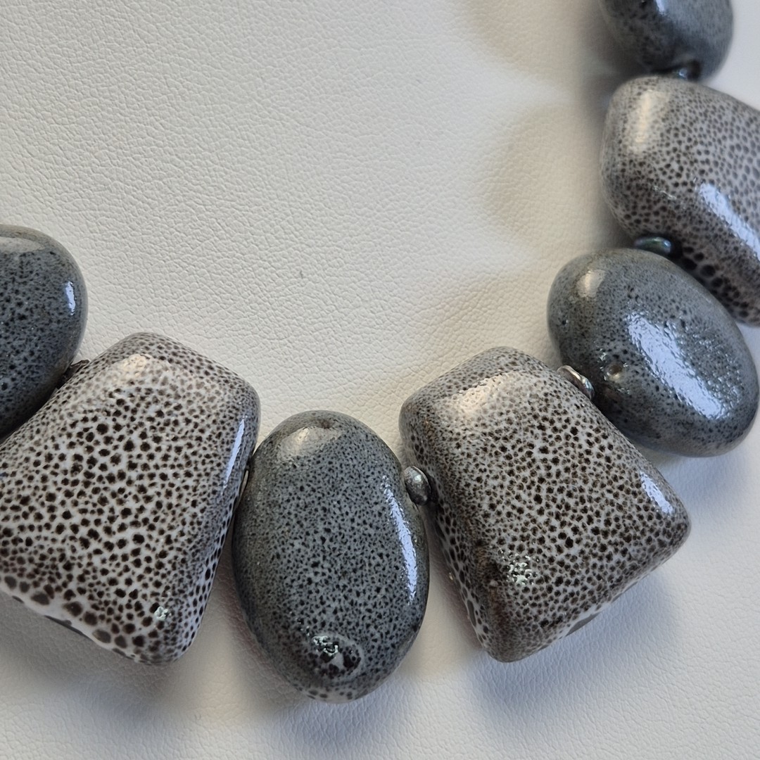 Vintage AKR Amy Kahn Russel Sterling Silver 925 Grey Ceramic Beaded Necklace