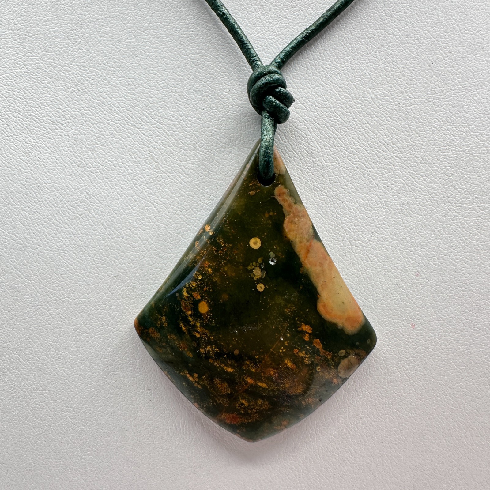 Vintage 90s Green Lozenge Jasper Pendant Necklace Rustic Tone Women’s Jewelry