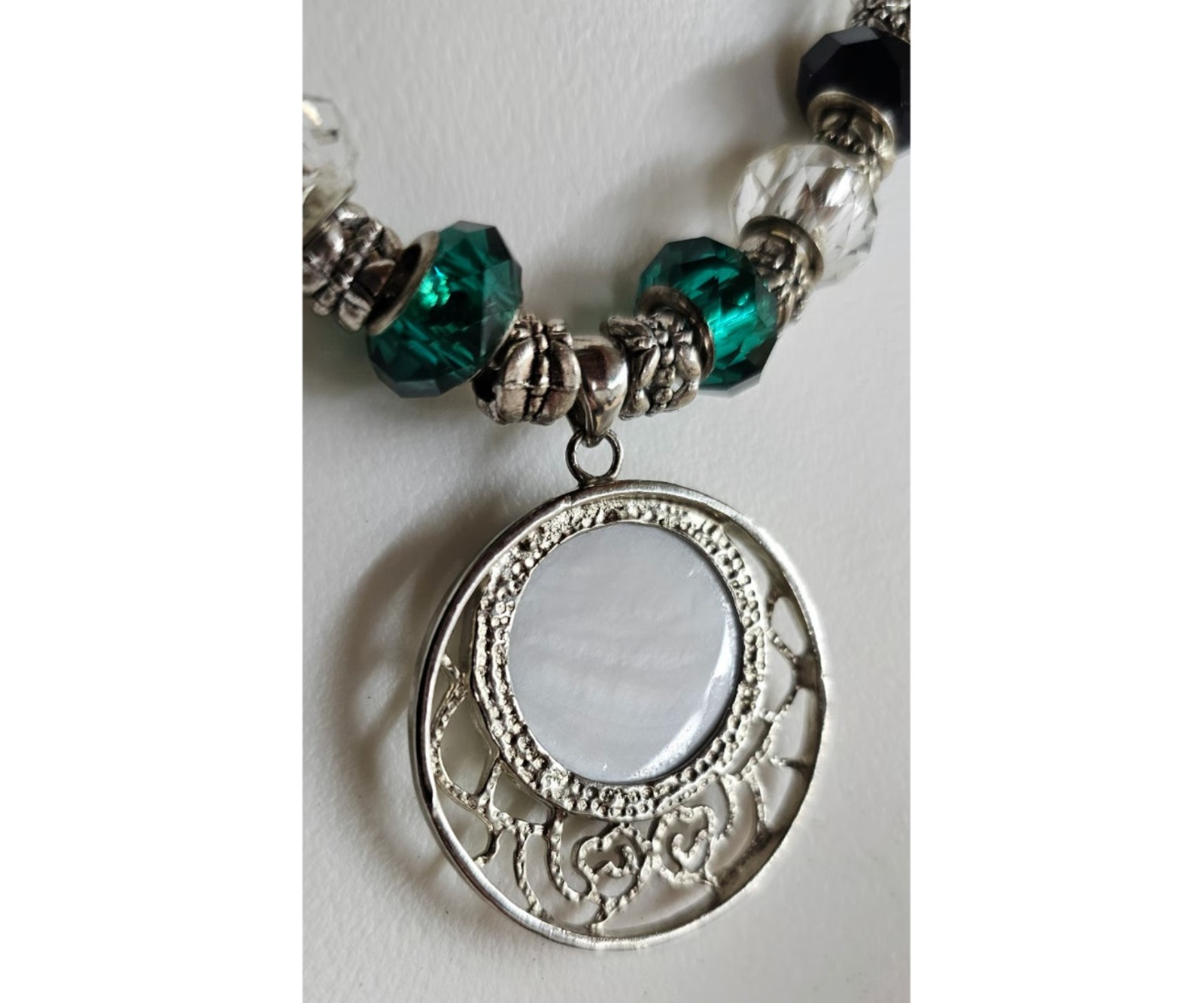 Vintage Silver Tone Green Crackle Bead Abalone Mosaic Pendant Necklace