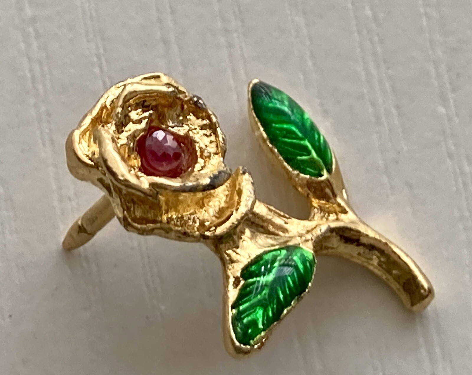 Vintage Rose Flower Lapel Pin Green Enamel Pink Spinel Gem Gold Tone 3/4in 3.3g