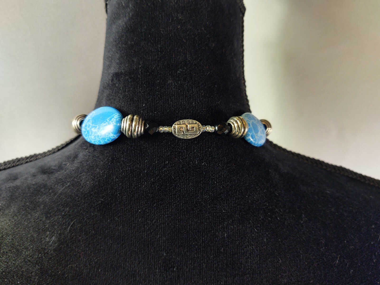 Vtg Beaded Necklace Toggle Closure Blue Black Silver Tone Beads Costume Jewelry