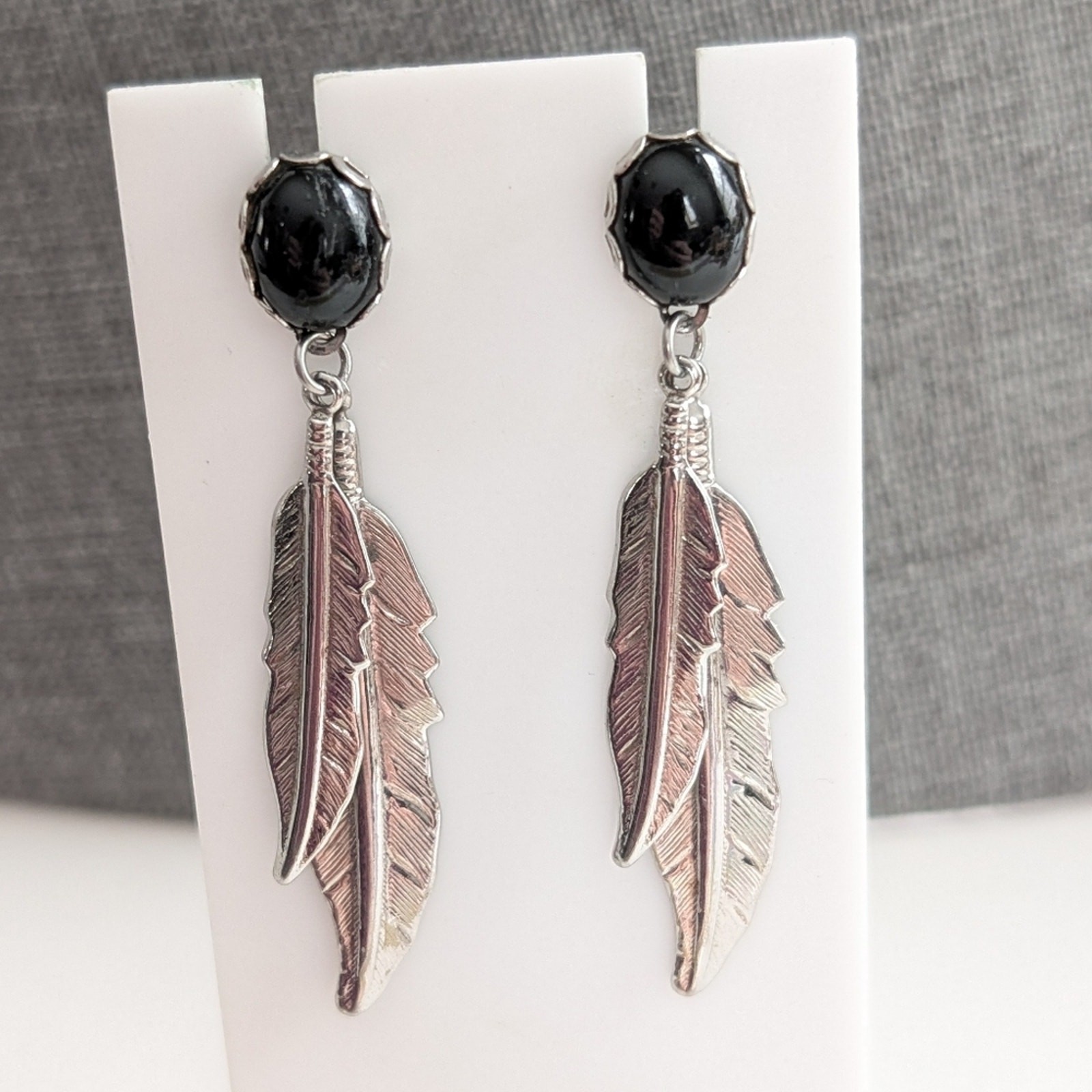 Vintage Bohemian Native American Faux Onyx Cabochon Feather Dangle Earrings