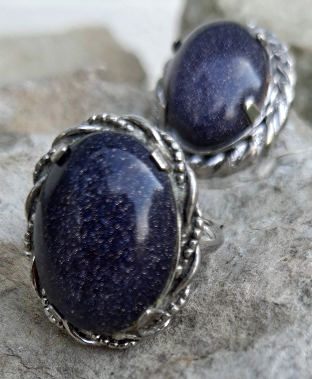 Vintage Sterling Silver Purple/Blue Sunstone Ring & Free Clip Earrings Beautiful