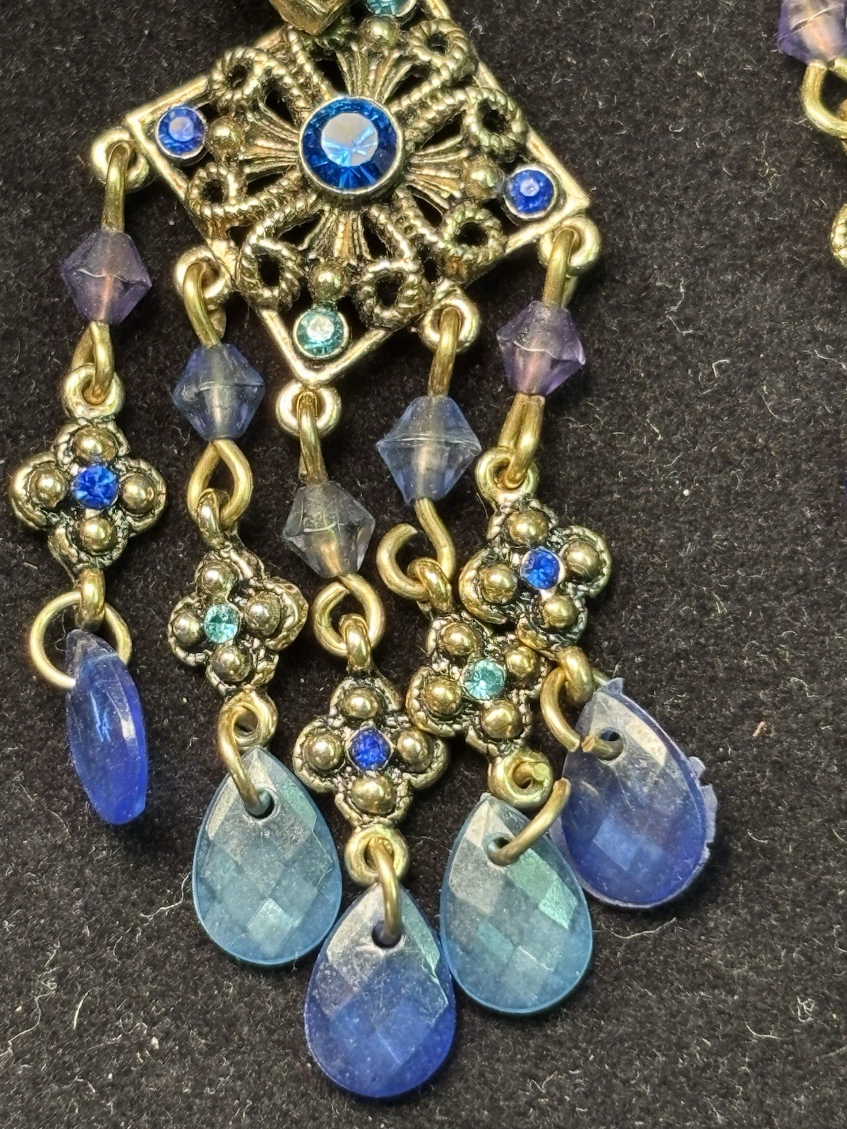 Vtg Avon Boho Blue Stones Purple Bead Dangle Earrings Pierced Gold Plated 2.25”