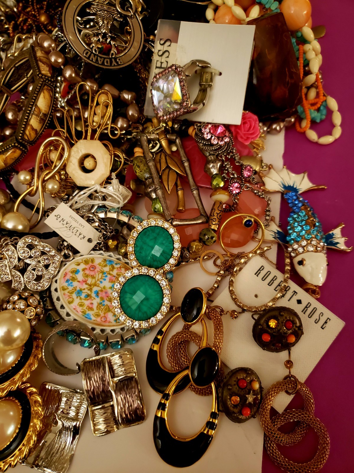 Vintage/Now Jewelry Lot Resell Craft Repair Mostly Wearable Many Signed 4.15 lbs