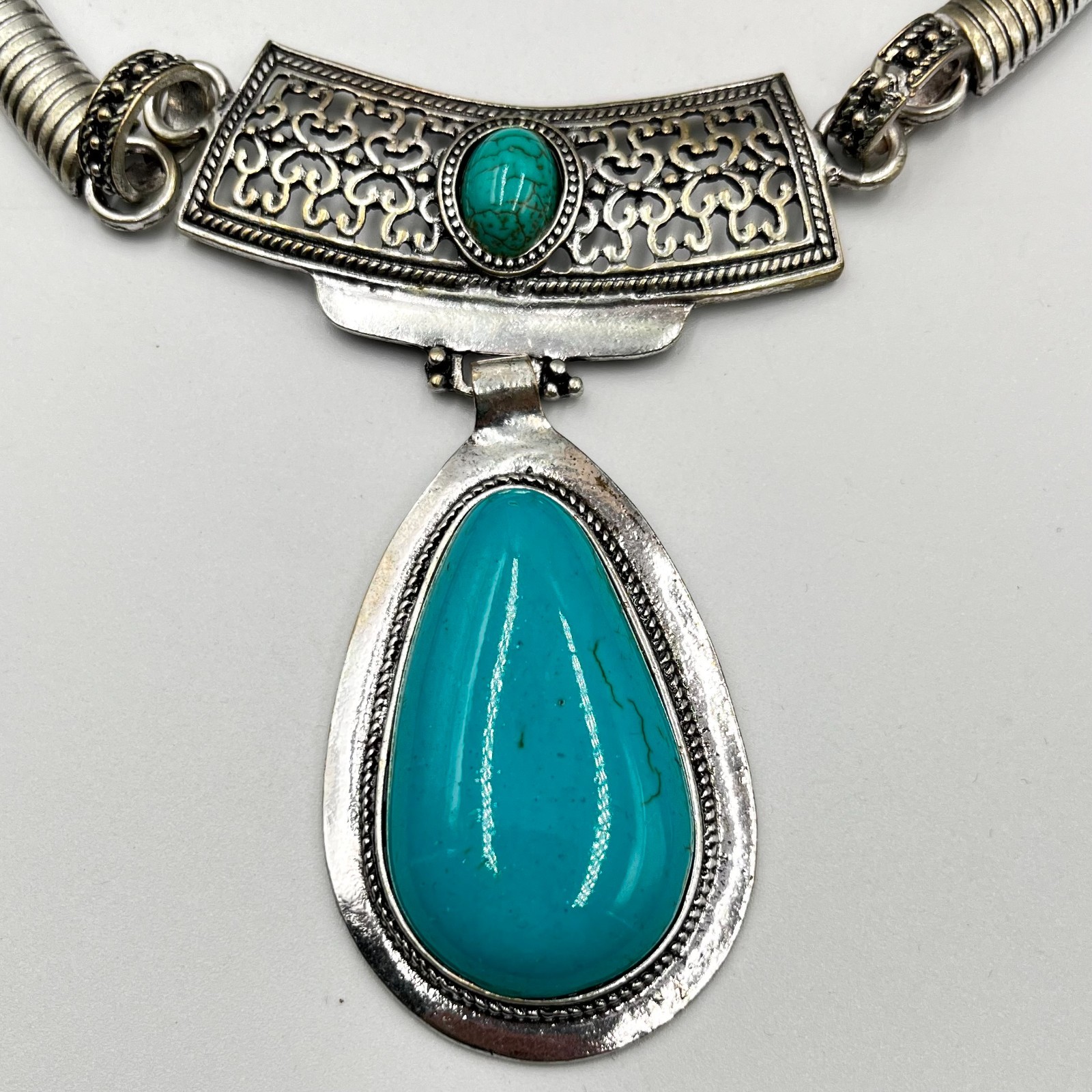 VTG Western Silver Tone Faux Turquoise Teardrop Filigree Collar Choker Necklace