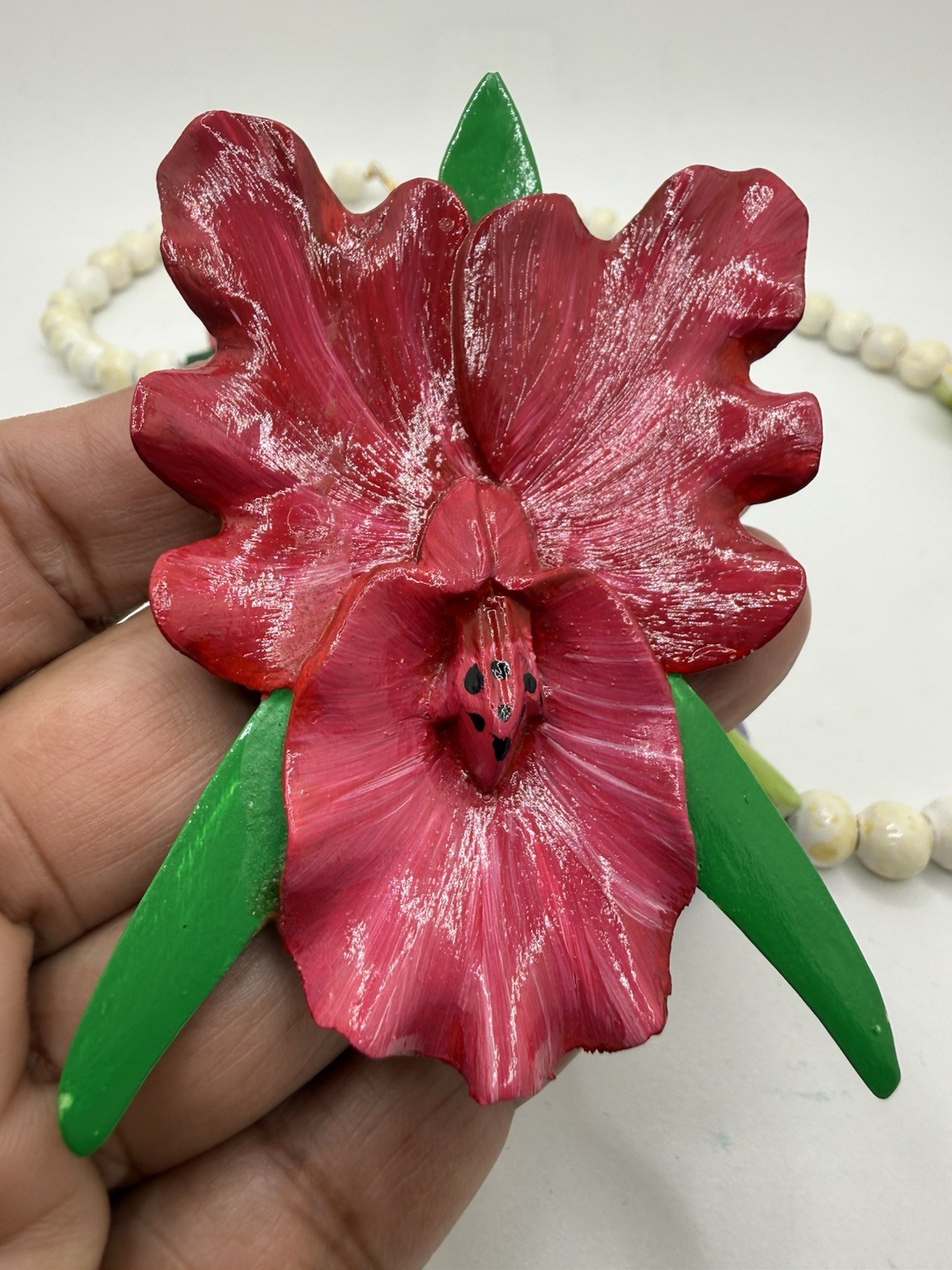 Vintage Hand-Carved Wood Orchid Necklace Tropical Flowers Red Cream Purple