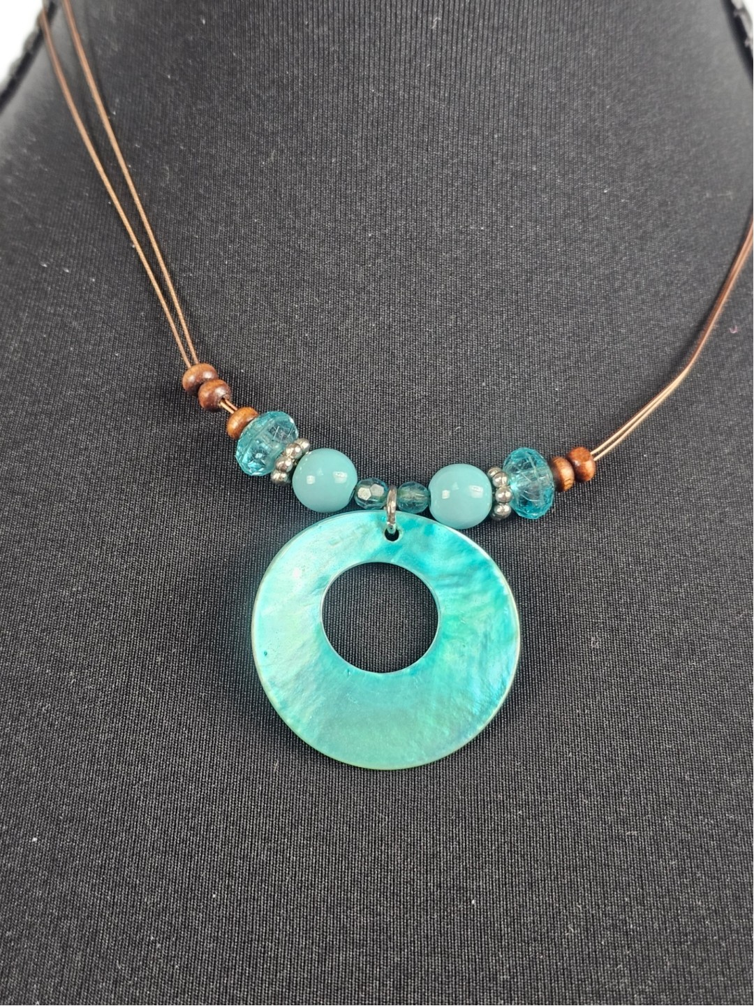 Vintage Abalone Paua Shell & Bead Donut Pendant Wire Necklace Bohemian | Beachy