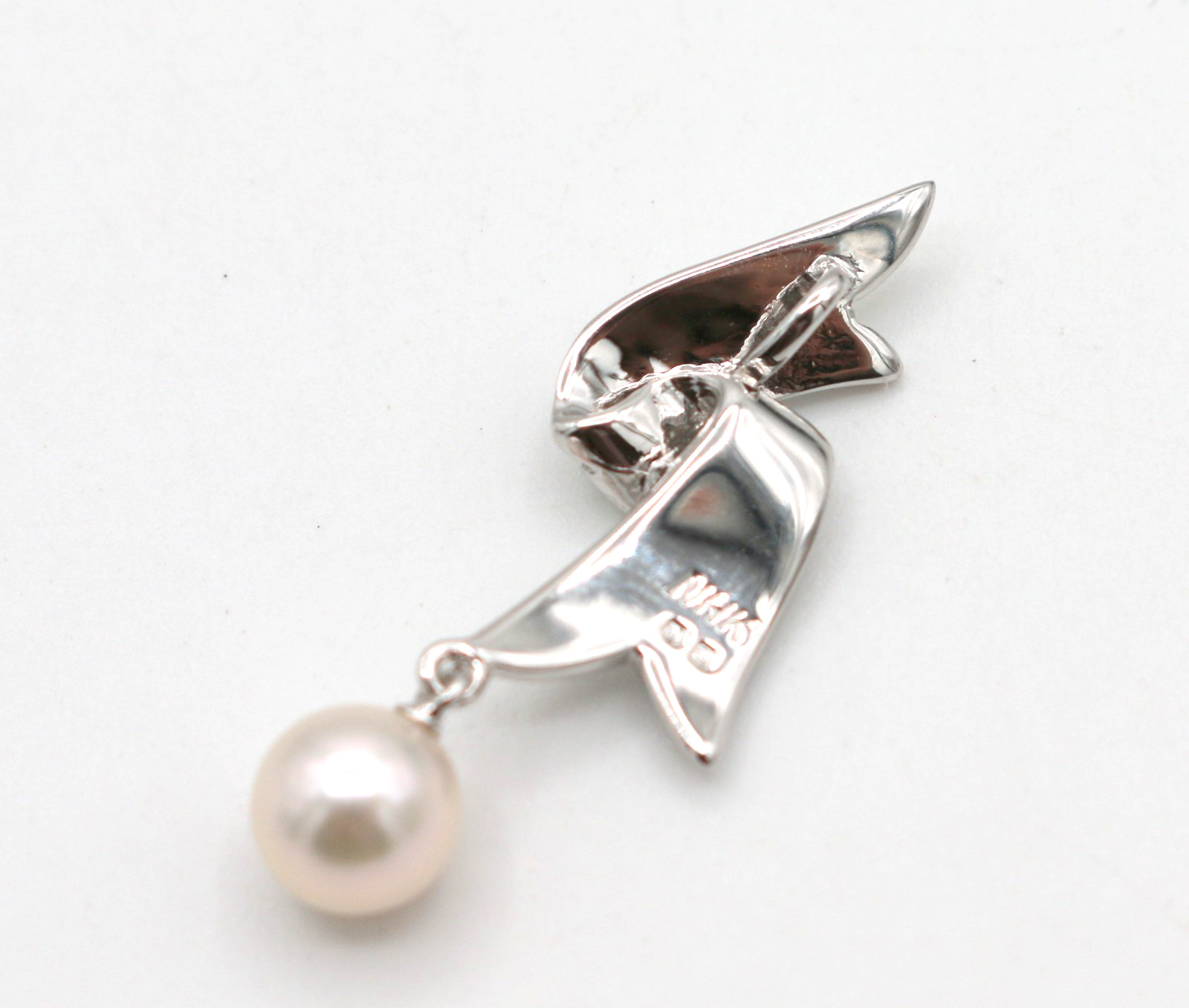 Vintage Mikimoto NHK Ribbon 6.6mm Saltwater Akoya Pearl Sterling Silver Pendant