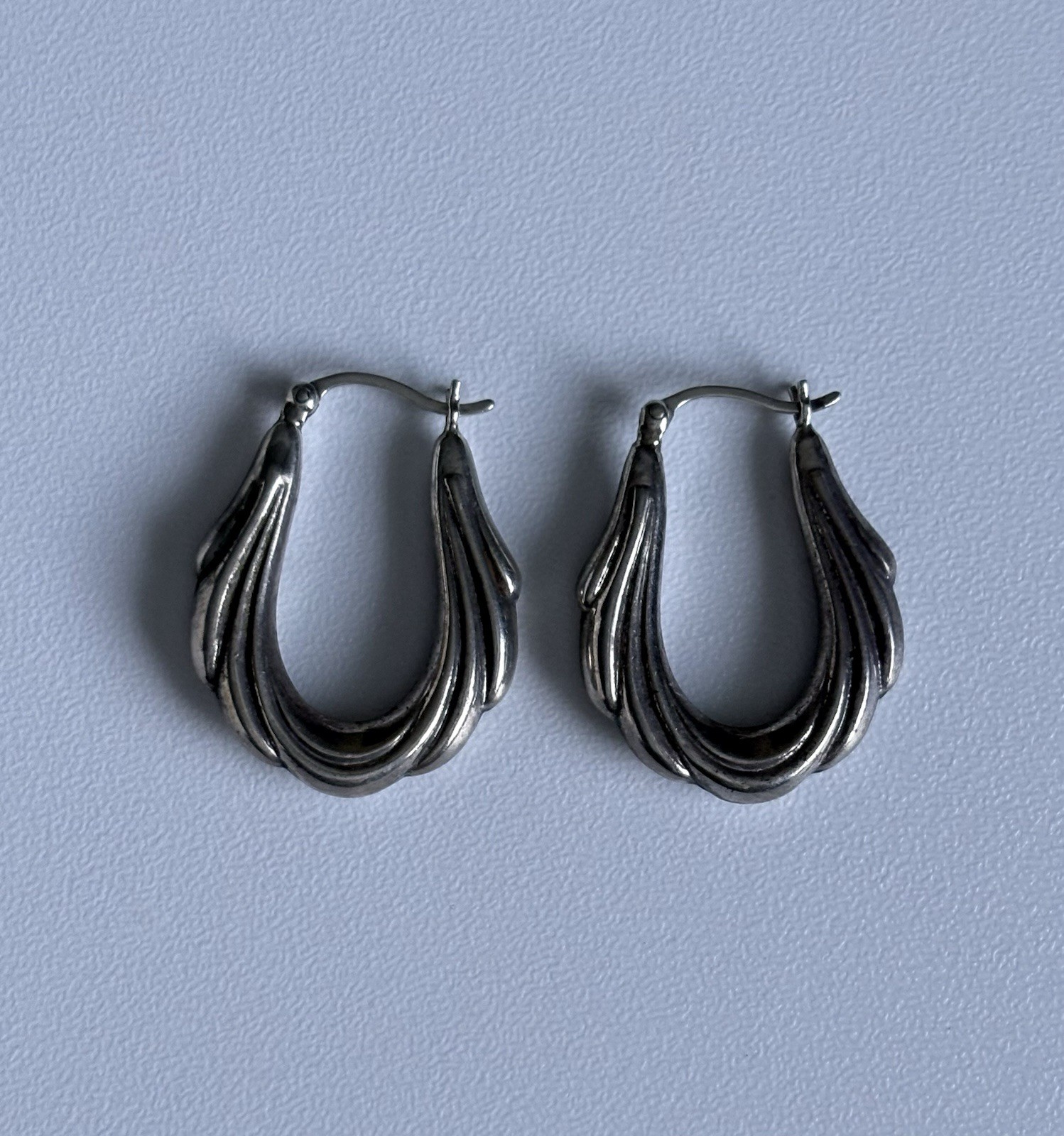 Vintage Sterling Silver Hoop Earrings 925 Dangle Drop Puffy Scalloped Ladies 1in