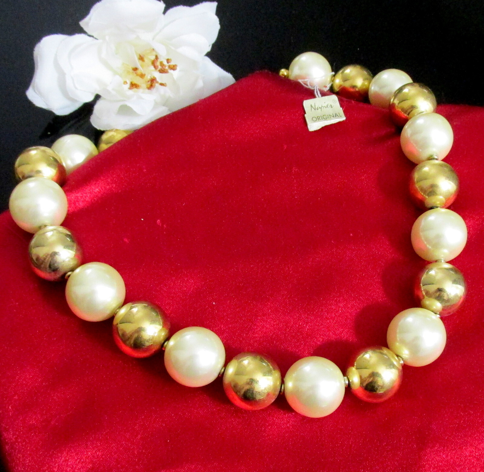 VTG RUNWAY STATEMENT NAPIER CHUNKY 3/4″ FAUX PEARL GP BEAD 18″ NECKLACE TAG 80s