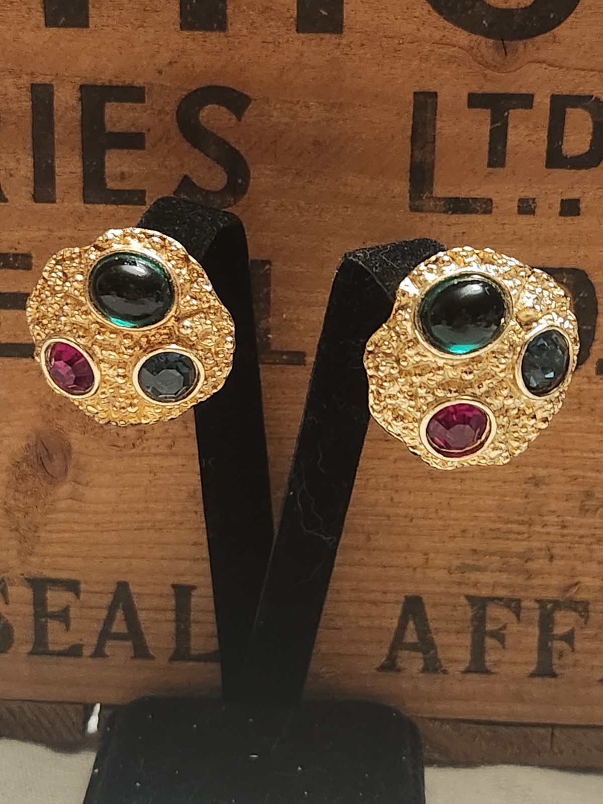 Vintage 80s Gold Tone Green Cabochon Clip-On Earrings Brutalist Style Red Blue