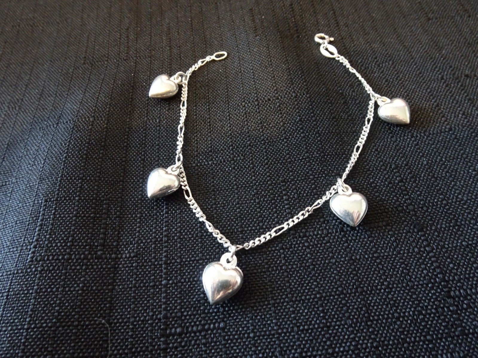 #632–VINTAGE STERLING SILVER PUFF HEART BRACELET-925–ITALY