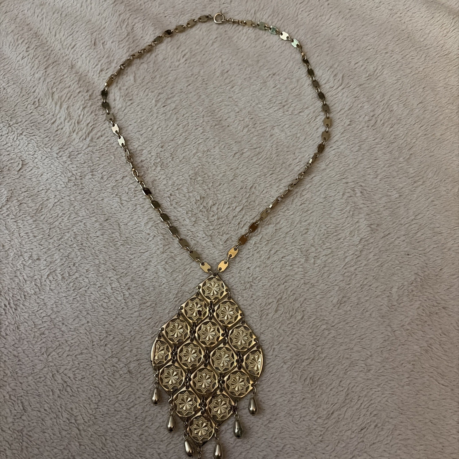 Vintage Sarah Coventry Golden Petals Necklace 1971