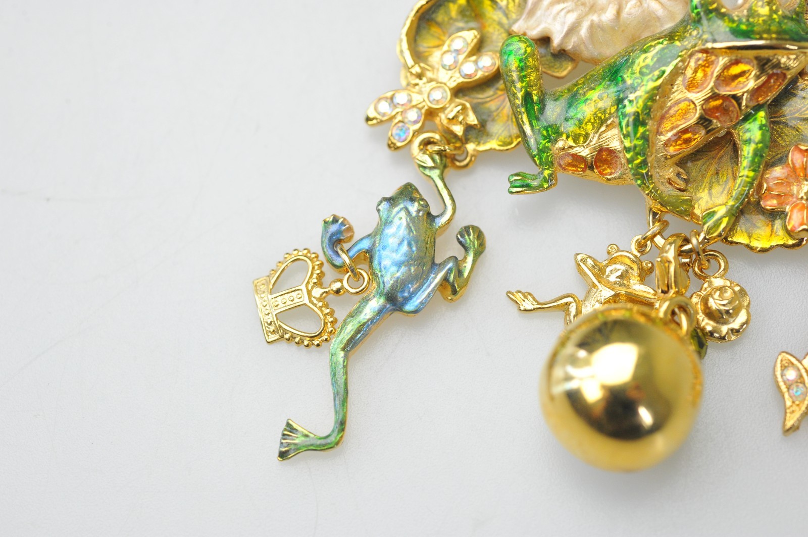 Kirks Folly Brooch dangle charm enamel rhinestone Frog Fairy prince crown AL14