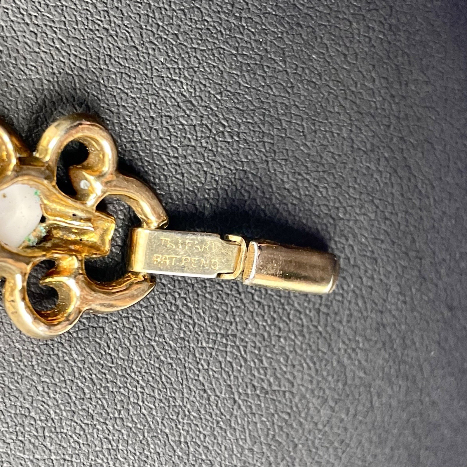 Vintage Crown Trifari Pat Pend Milk Glass Floral Bracelet Clip On Earrings Set