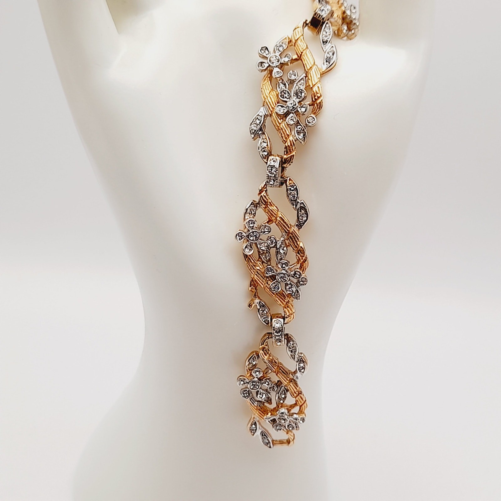 Vintage Gold Tone Rhinestone Floral 6 1/2 Inch Bracelet
