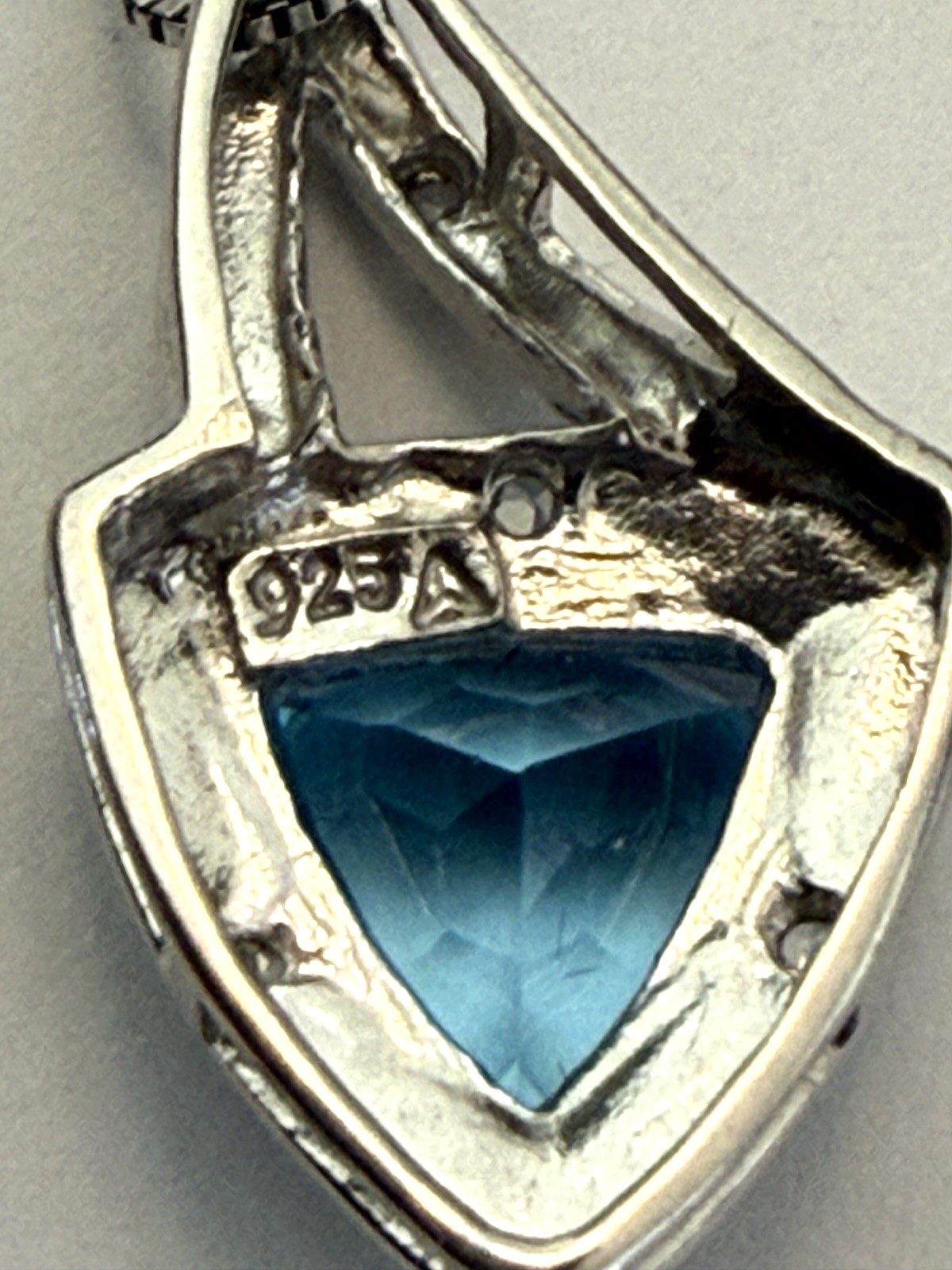 Trillion Cut Blue Topaz Pendant 8 x 8mm and Necklace 18″ Sterling Silver 925 NIB