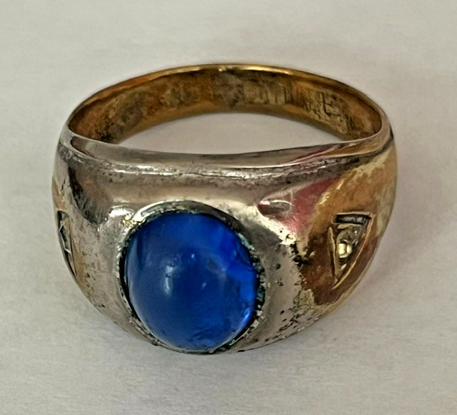 Vintage Men’s Ring With Blue Cabochon Stone & Clear Accent Stones Size 10