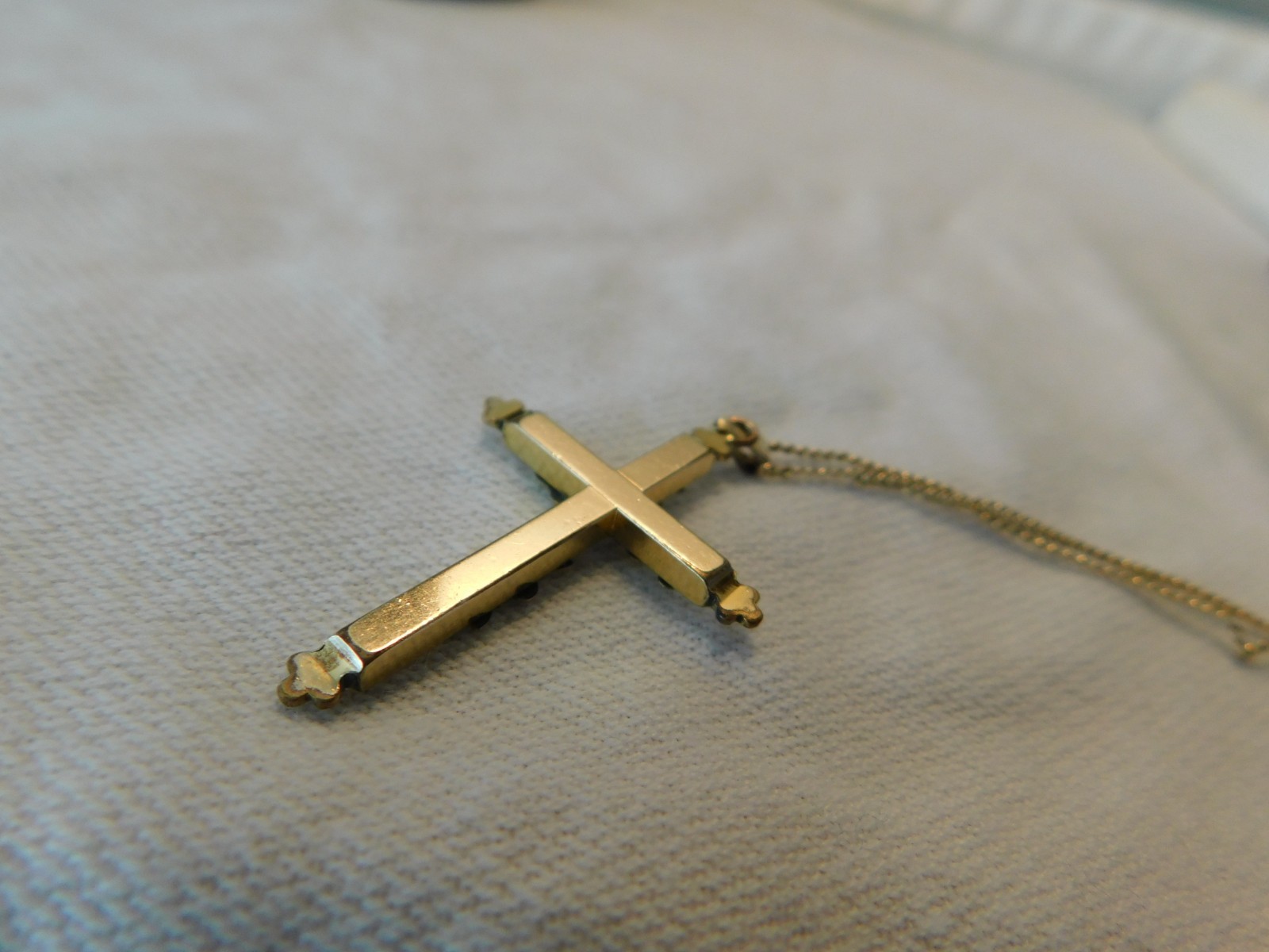 Antique 12K Gold Filled Cross Pendant Necklace