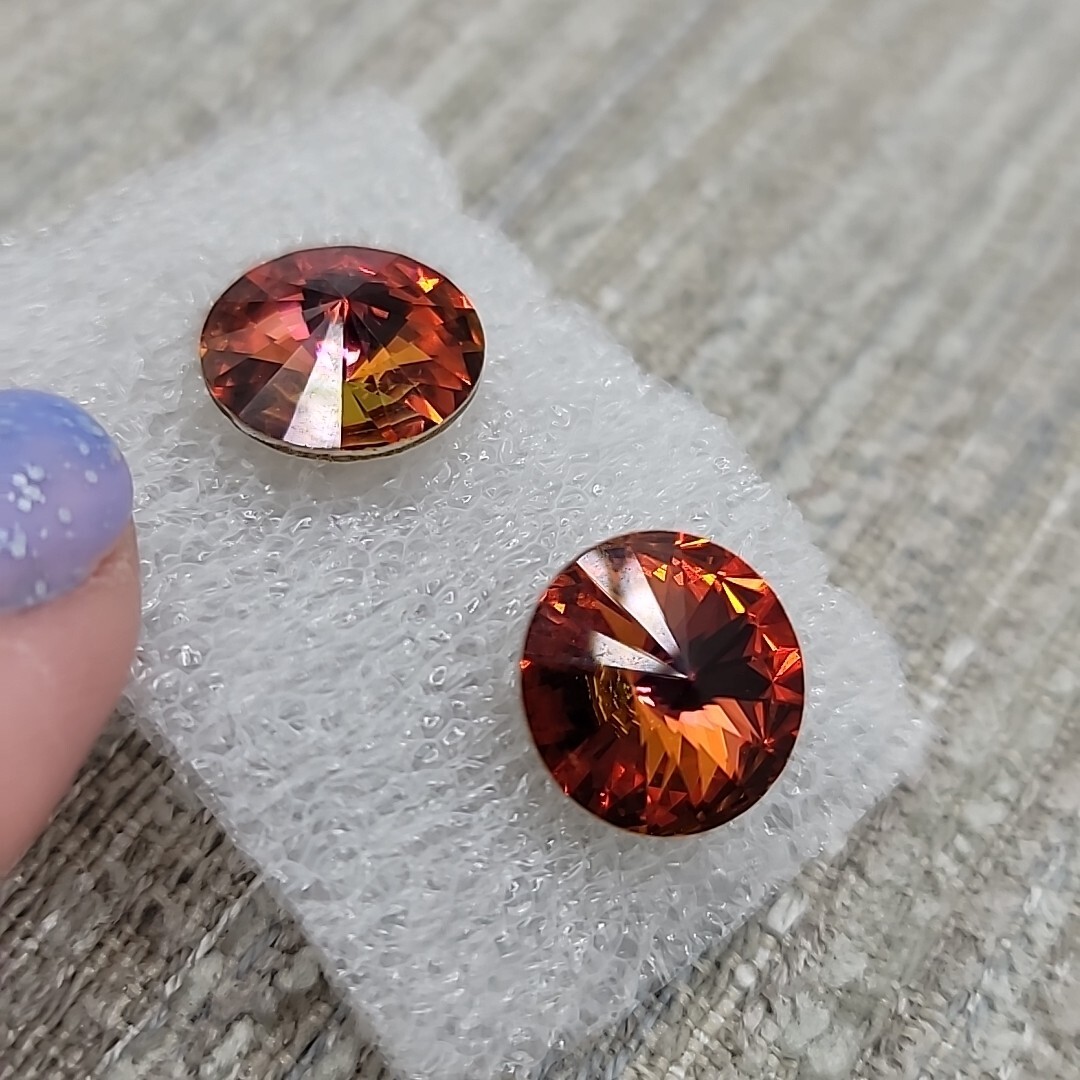 Vtg Iridescent Pink Orange Red Reflective Shiny Round Stud Earrings