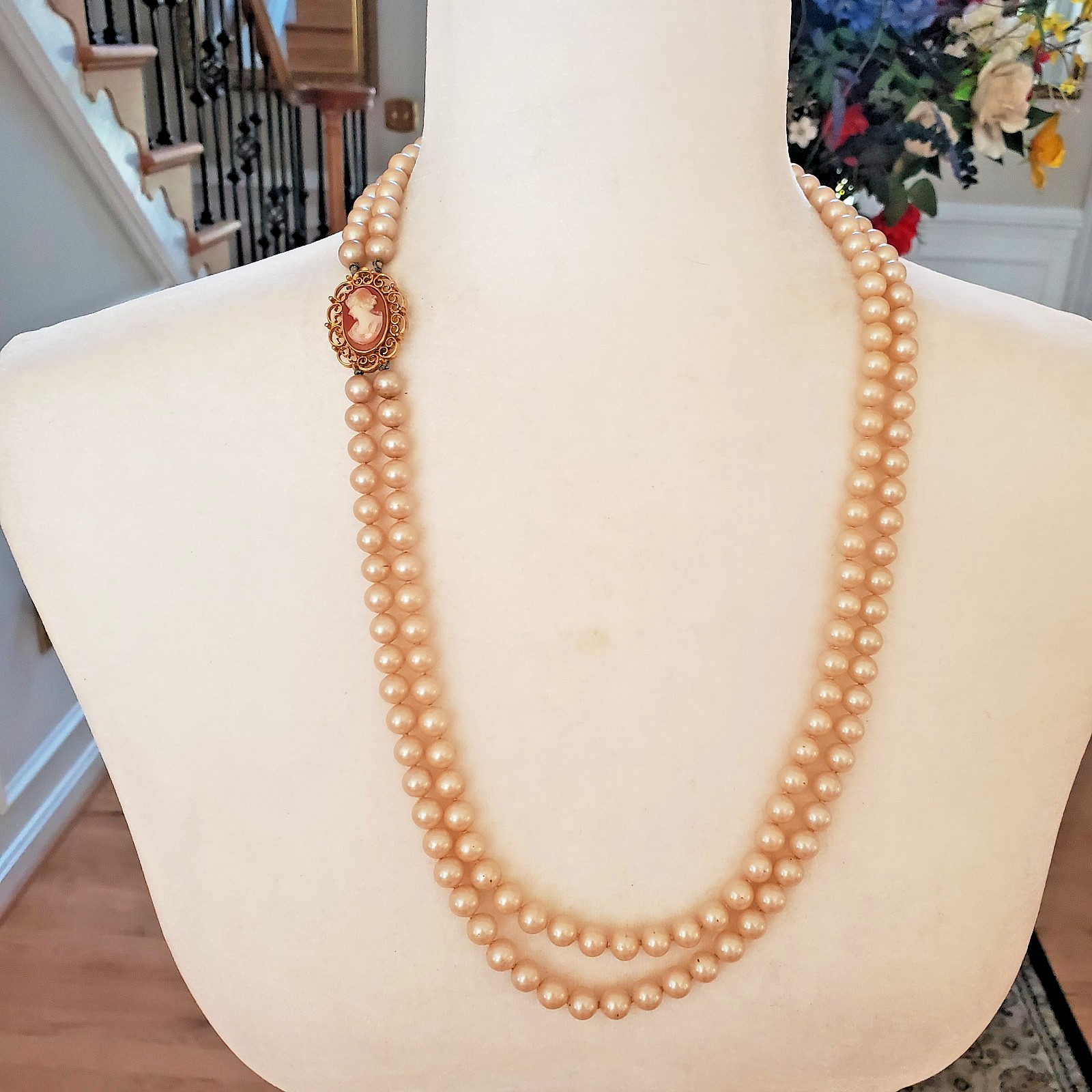 Cameo Dbl Pearl Strand Necklace 27″ Insert Clasp Carved Filigree Hand Knotted