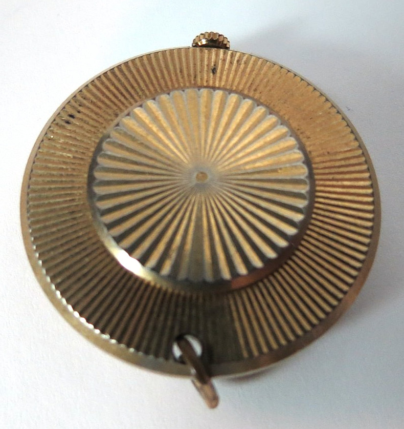 VTG WOMEN CARAVELLE MODEL 6UA NECKLACE PENDANT MANUAL WATCH 7’J.. 33mm DIAMETER
