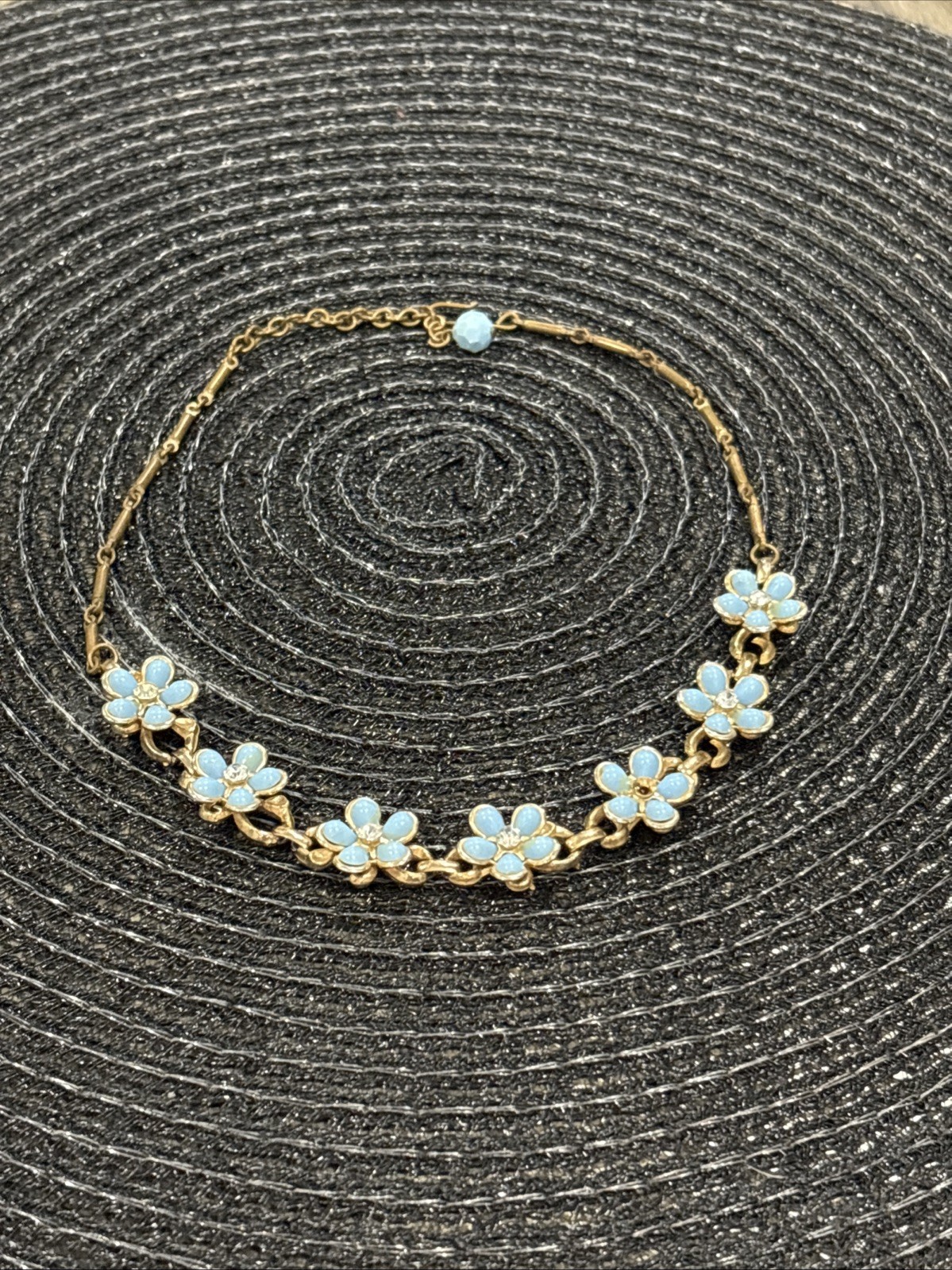 Vintage Gold Tone Blue Enamel Daisy Flower Bracelet – Retro Floral Jewelry