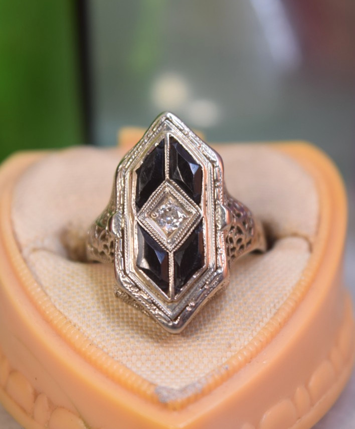 Antique Art Deco 14K White Gold Filigree Black Onyx Diamond Ring sz