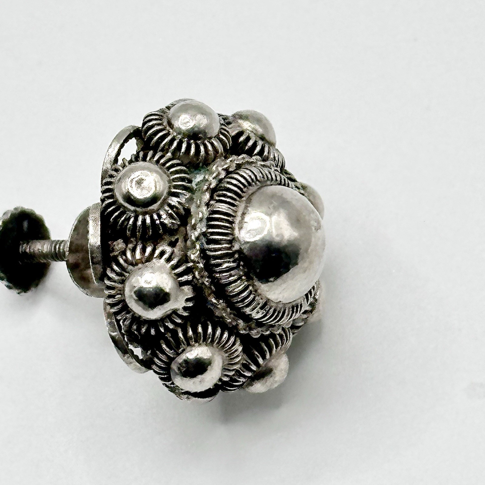 Vintage Antique Silver Cannetille Filigree Screw Back Earrings READ