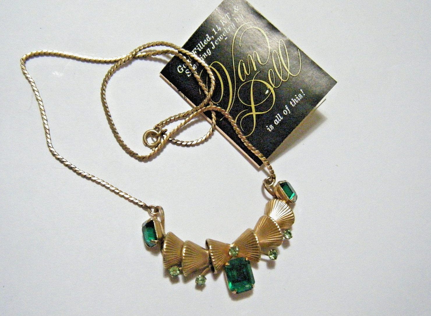 Pretty 17″ Vintage 40s Van Dell 1/20 12K GF Emerald Crystal Collar Necklace