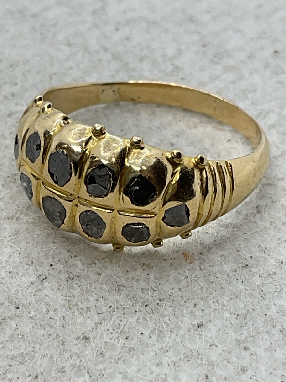 VINTAGE HANDMADE Solid 18K Yellow Gold Rose Cut Diamonds Ladies Band Ring 2gr.