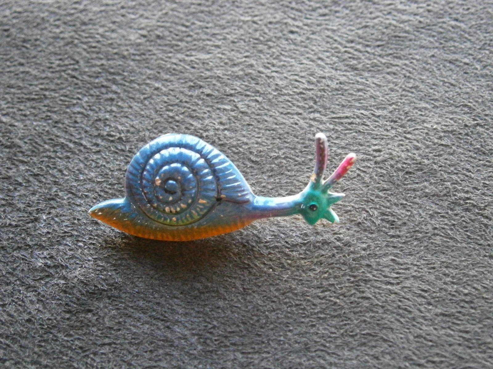 Lightweight Colorful Enamel Snail Vintage Brooch Pin Badge 2.1g