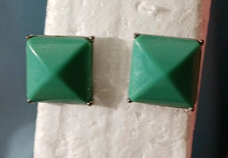 Liz Claiborne Turquoise Blue Stud Earrings Vintage Business Casual