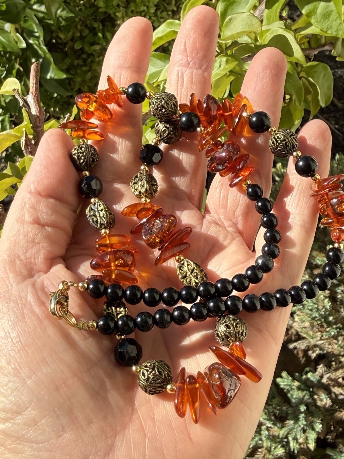 Vintage Stunning Lee Sands Necklace with Amber Filigree Onyx Faceted Glass 22″L