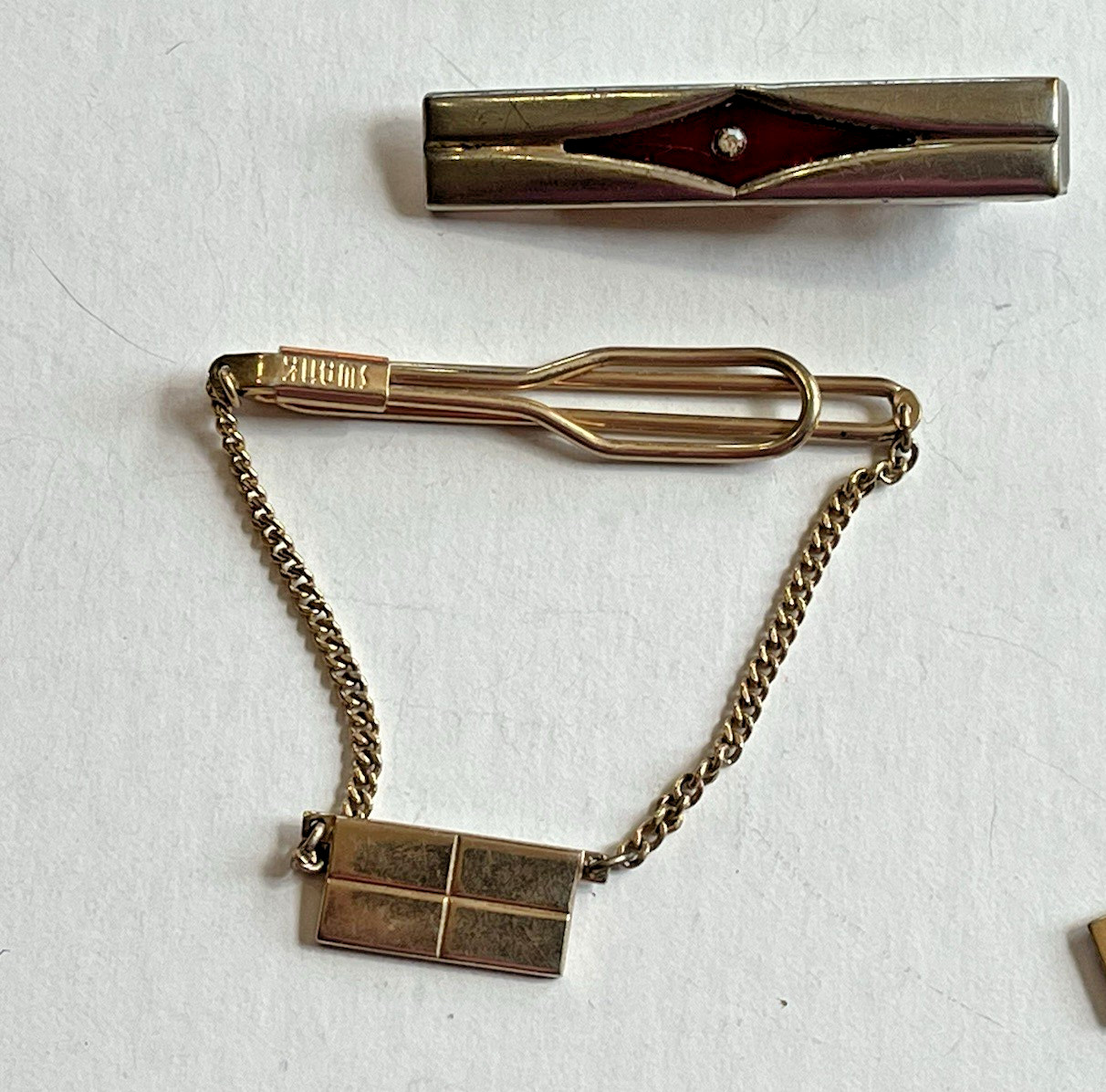 Vintage Lot Men’s Jewelry Cuff Links Tie Tacks Clips Ring Jade Tiger Eye Pistols
