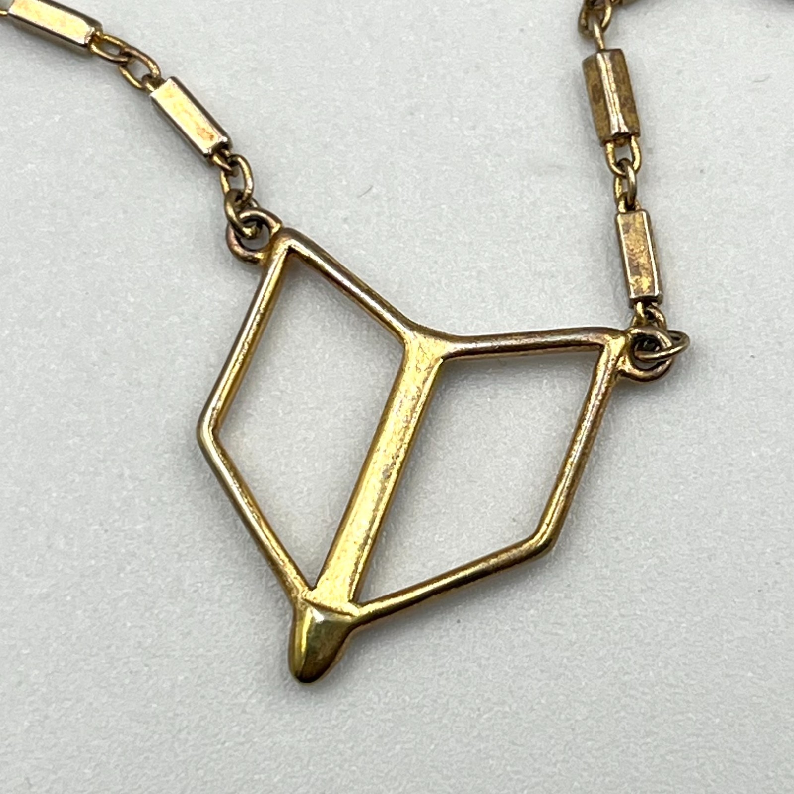 VTG Rhinestones Stella & Dot Gold Tone Geometric Open Shield Pendant Necklace