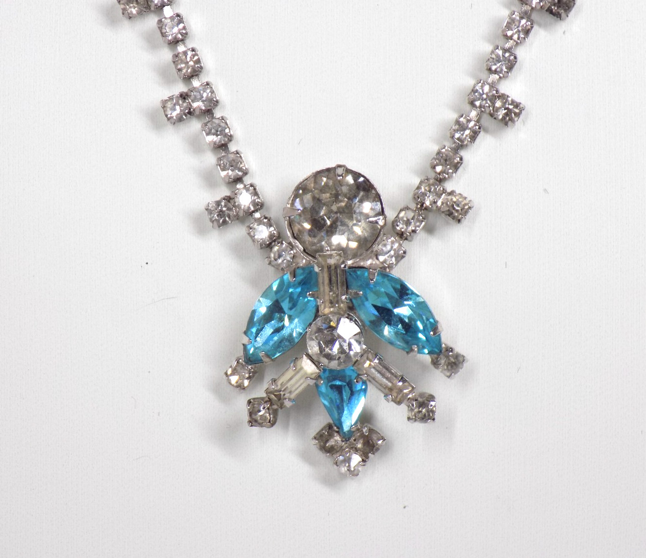 Vintage Rhinestone Cluster Necklace Silver-tone Aqua Blue White Colorless 14.5″