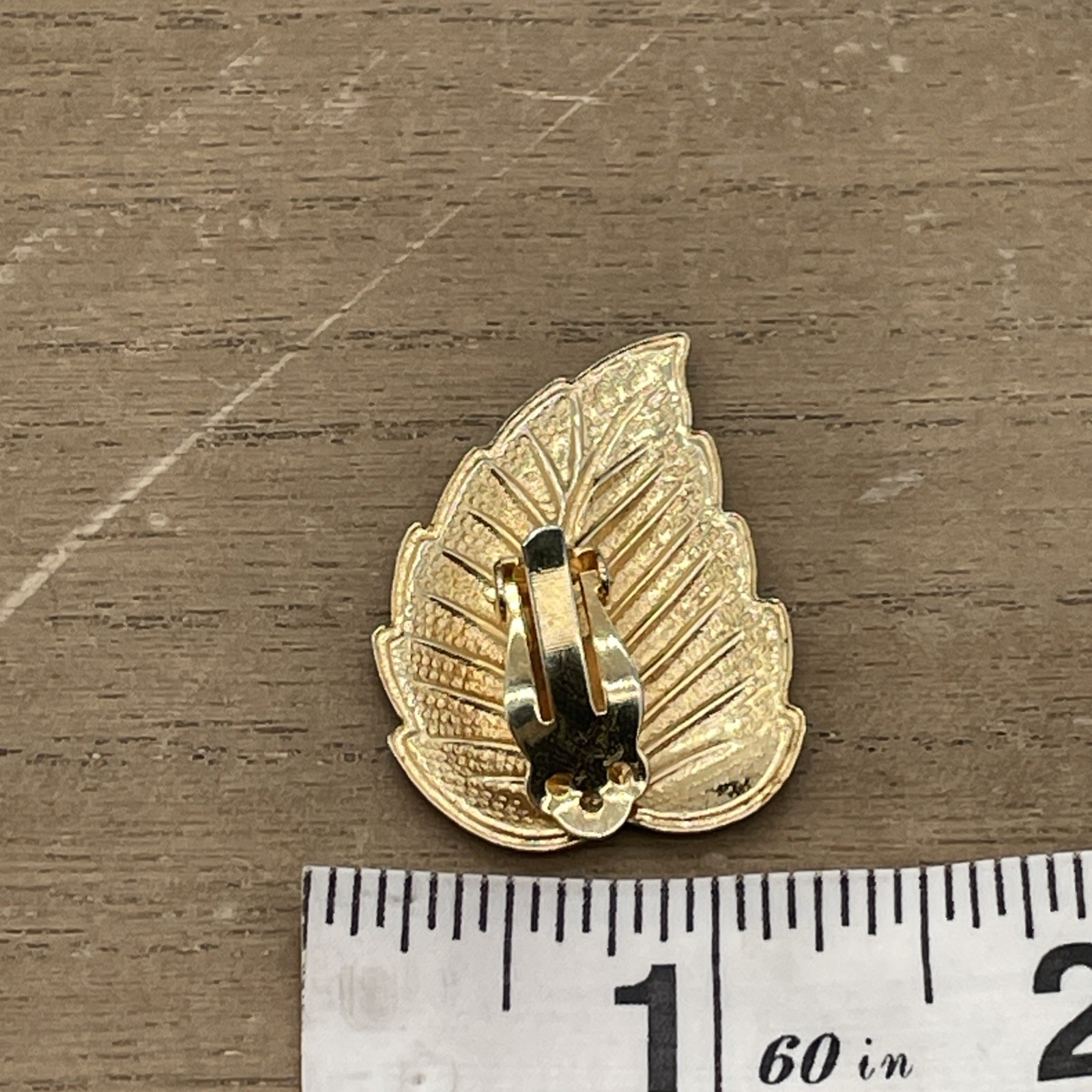 Vintage Dark Green Leaf Shaped Earrings With Clip-On Closure & Gold Colored Back