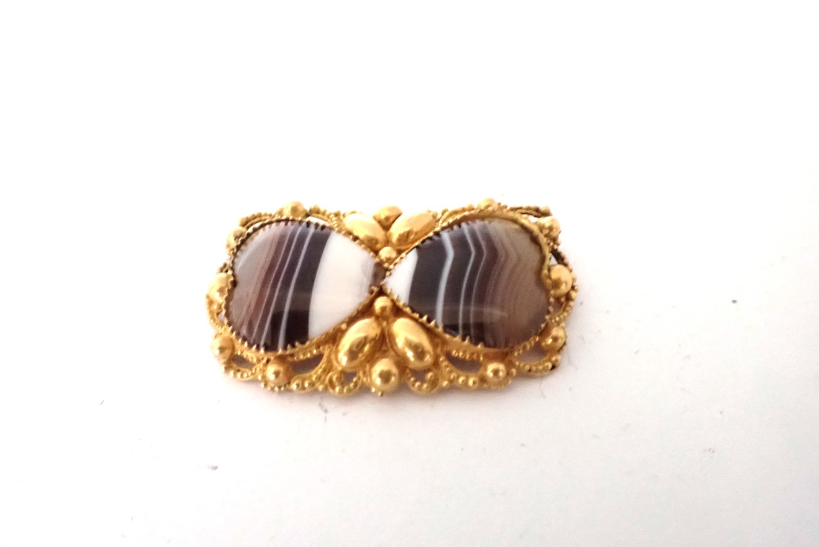 Victorian Antique Gilt Metal Scottish Banded Agate Double Heart Brooch