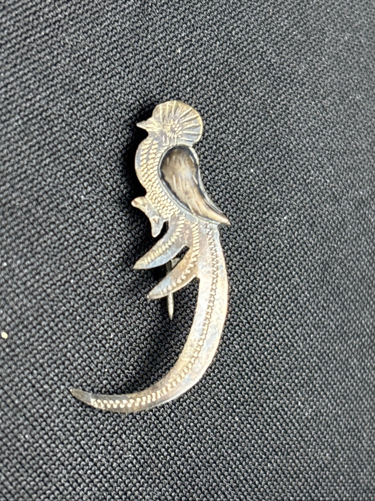 VINTAGE GUATEMALA 900 SILVER QUETZAL BIRD OF PARADISE PIN BROOCH 1.5″ ETCHED 114