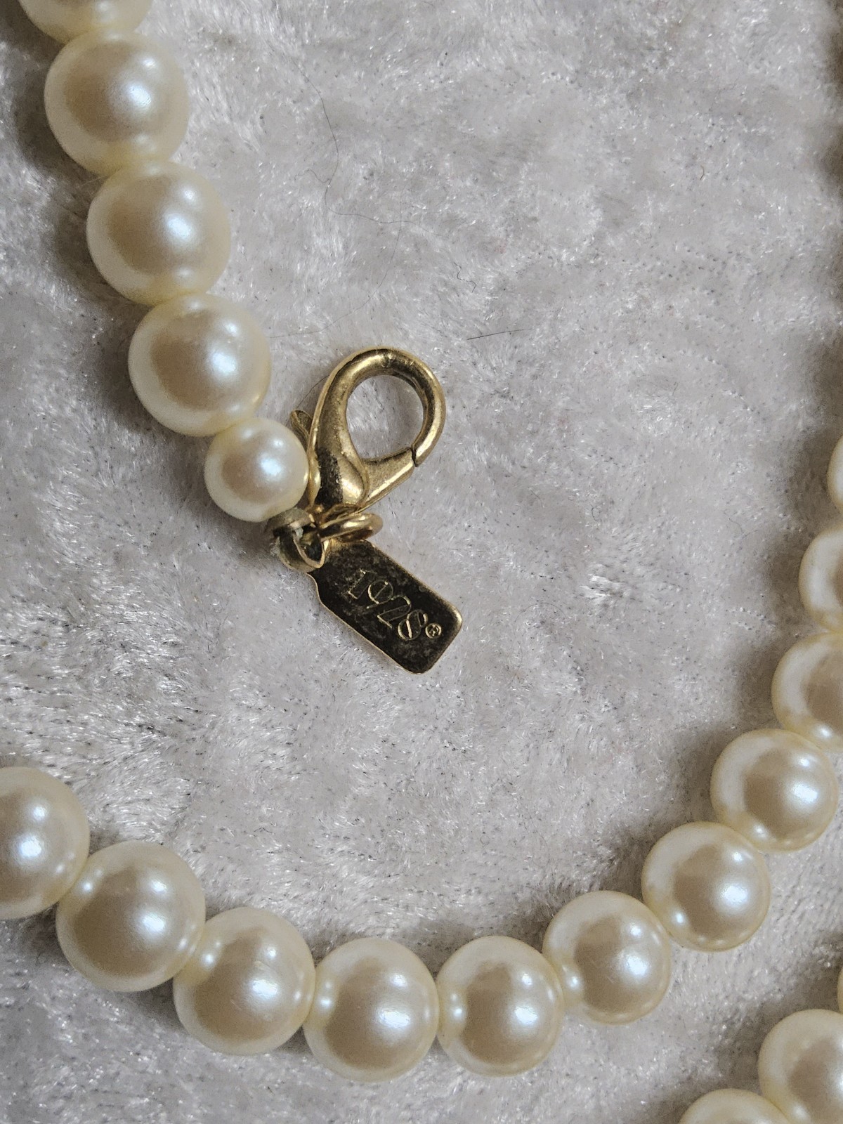 1928 Brand Faux Pearl Necklace Cream Off White Beaded Costume Jewelry Gift