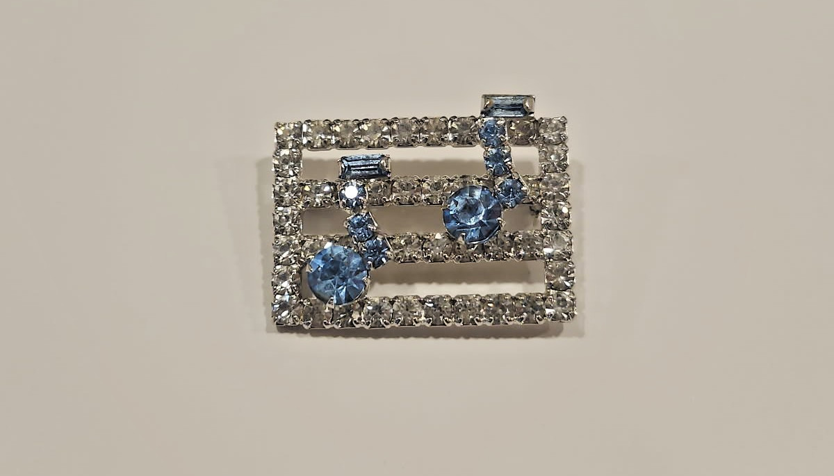 Vintage Rhinestone Music Brooch / Pin, Eight Notes Blue and Clear
