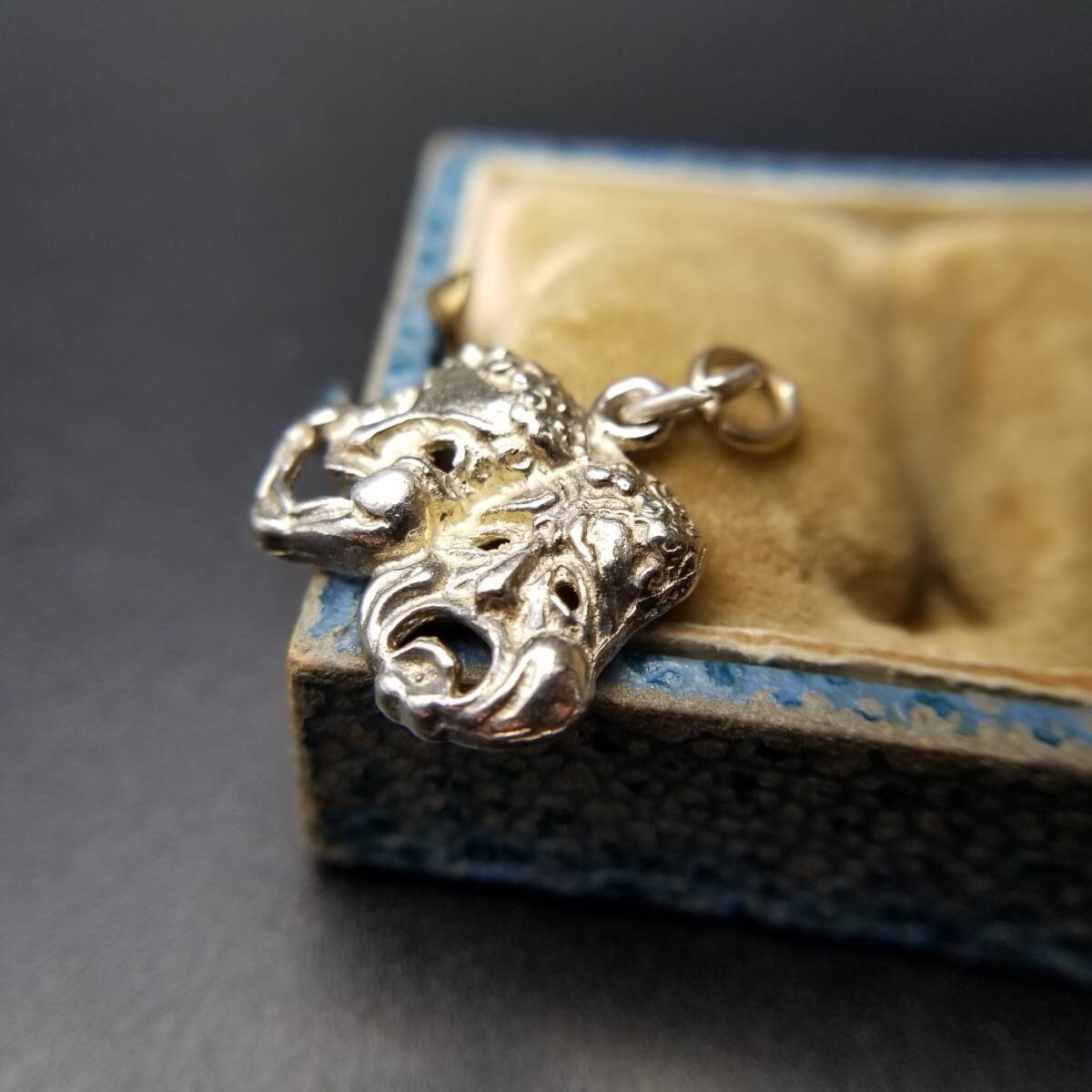 Two Face Smile/Sad Face Vintage Charm Silver Plated Pendant Head Sock and Baskin