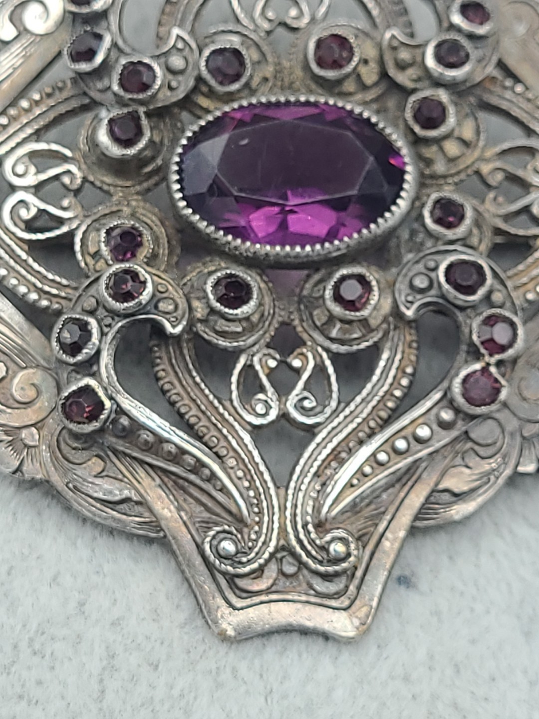 Vintage C-Clasp Art Deco Style Brooch Unknown Metal & Glass Stones Stamped 6839