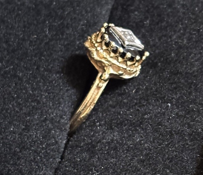Vintage 14k Yellow Gold Black Onyx Diamond Accent Ring Size 5 Filigree 2.6