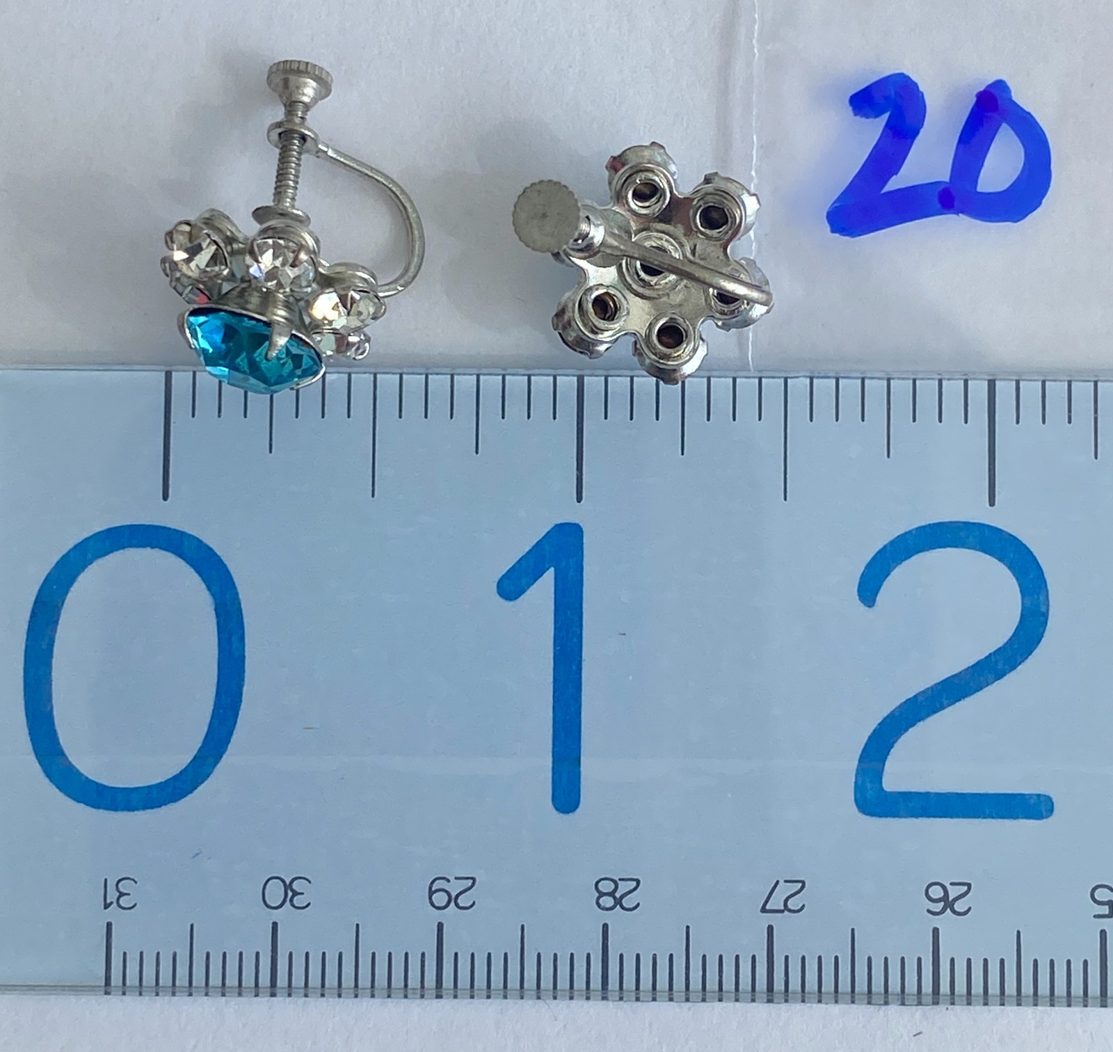 Vintage Blue Rhinestone Flower Cluster Screwback Earrings Silver Tone Prong Set
